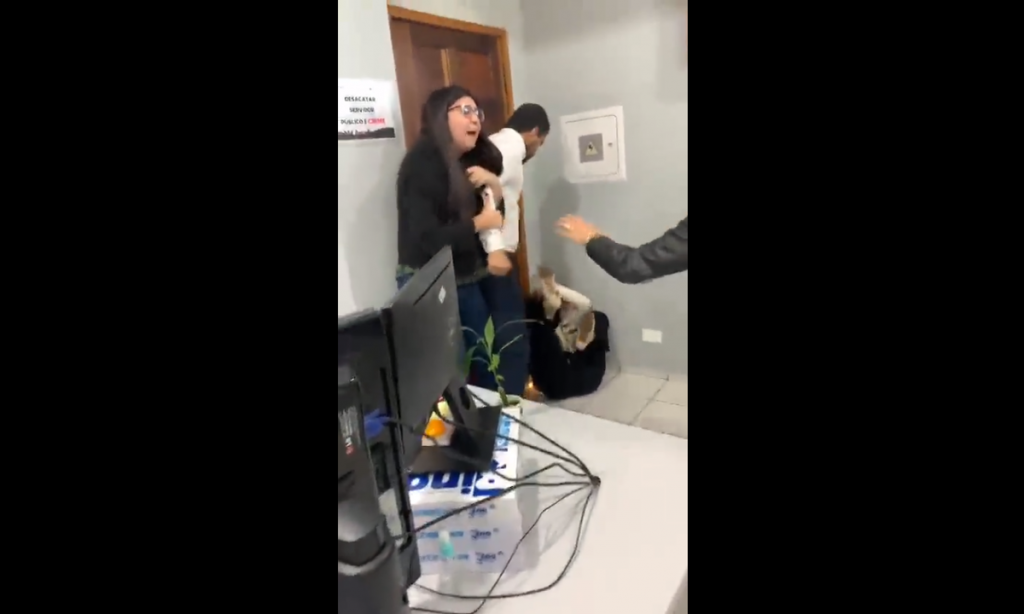 Procurador de Registro é afastado por 30 dias, sem salário, após agredir colega mulher
