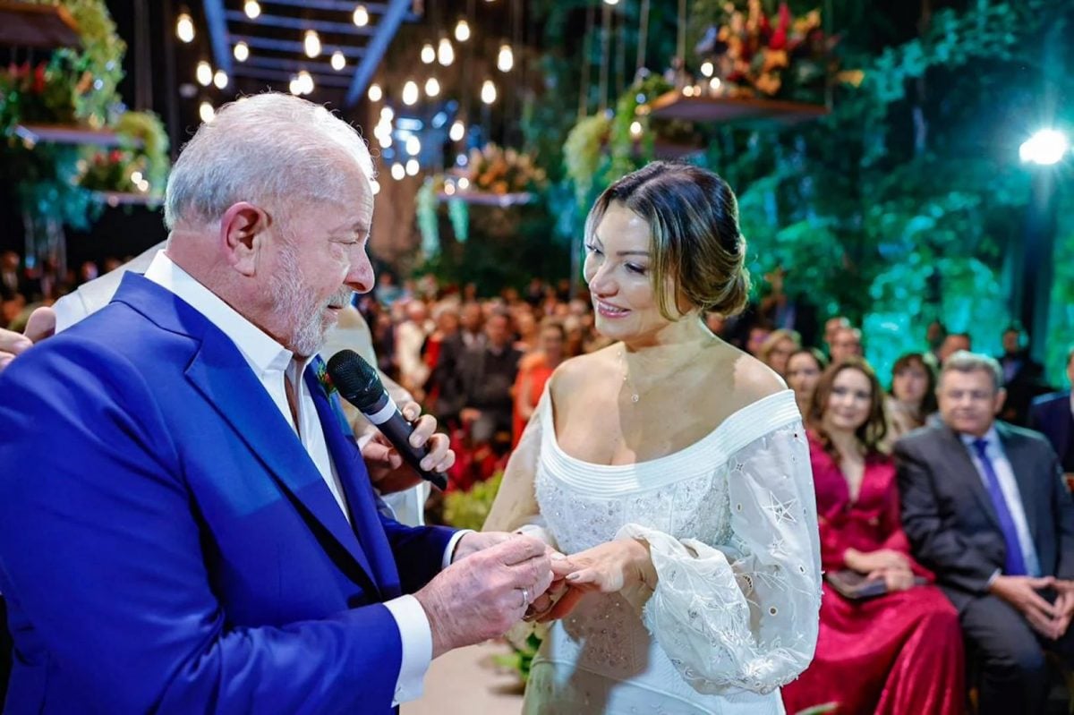 Com covid, Lula agradece por mensagens de apoio e diz que ele e esposa estão bem