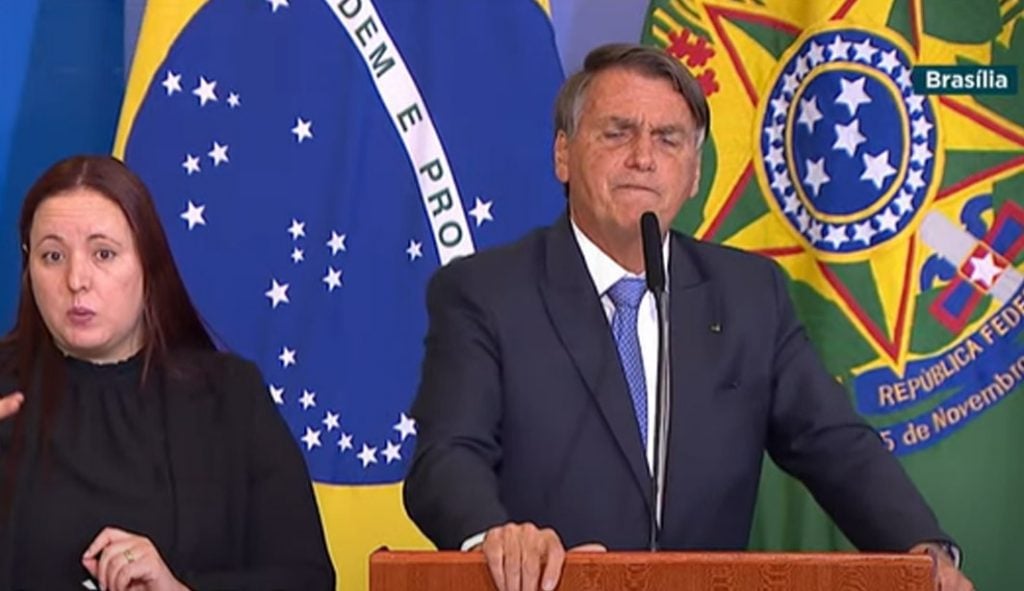 Aos gritos, Bolsonaro faz ameaças após derrota de Francischini: 'Não vou viver como um rato. Tem de haver reação'