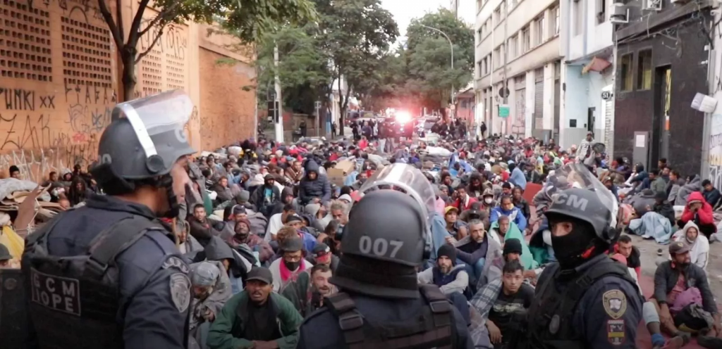 ‘Vagões, disciplinas, travessias, salveiros’: como o tráfico se estruturou na Cracolândia
