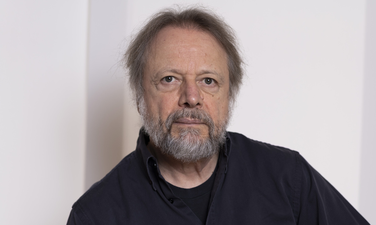Em novo romance, Cristovão Tezza mergulha na pressão existencial no Brasil contemporâneo