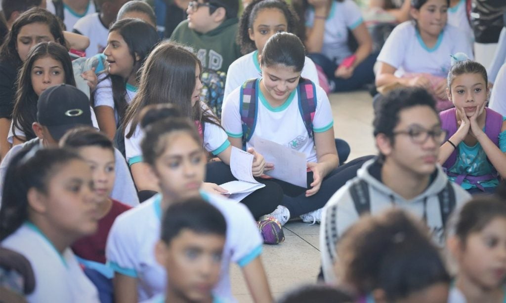 A bolsa para o Ensino Médio e a urgência de colocar as juventudes como prioridade