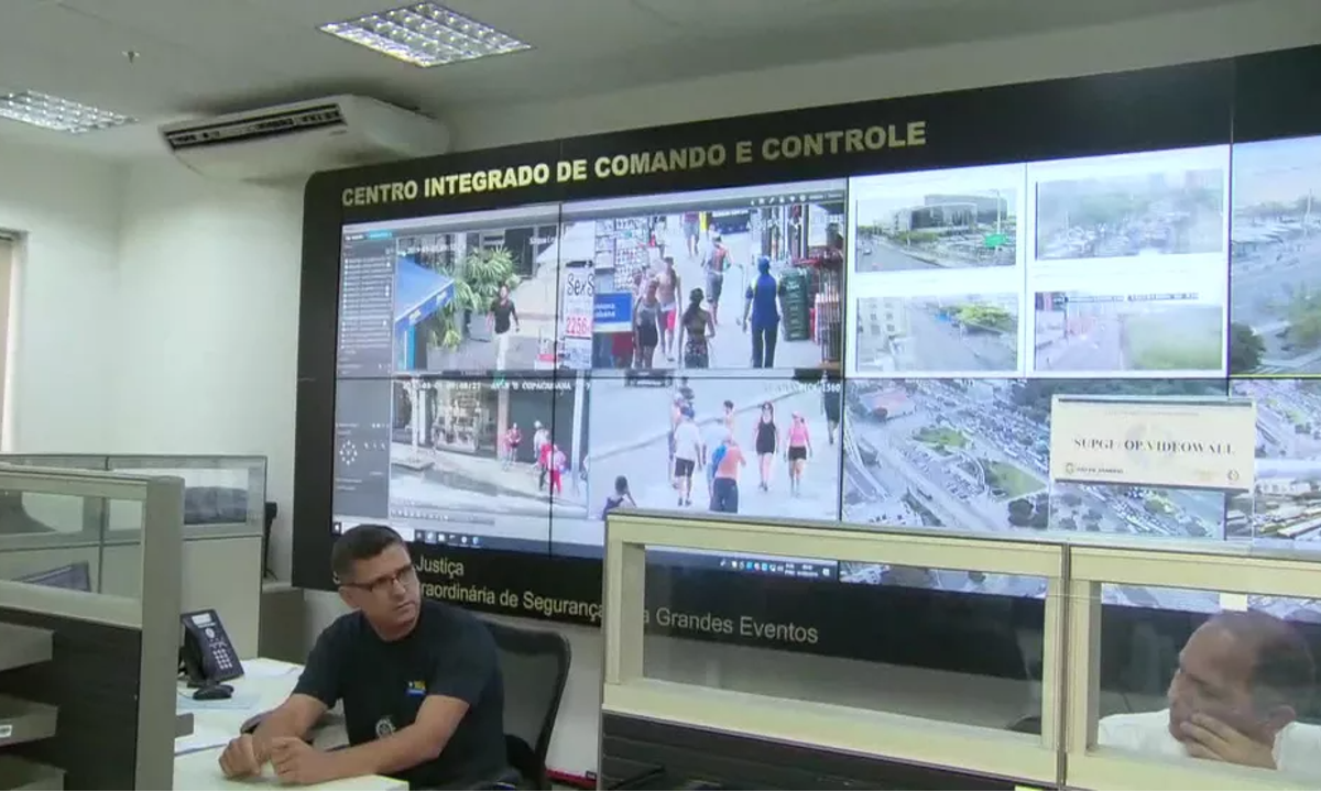 A tecnologia de reconhecimento facial implementada no Centro Integrado de Comando e Controle (CICC) no Rio de Janeiro — Foto: Reprodução TV Globo 