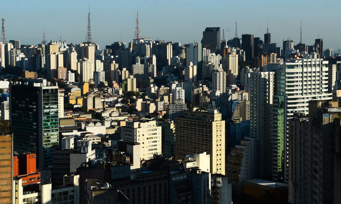 Como um projeto do governo pode gerar superendividamento e penhora generalizada no País