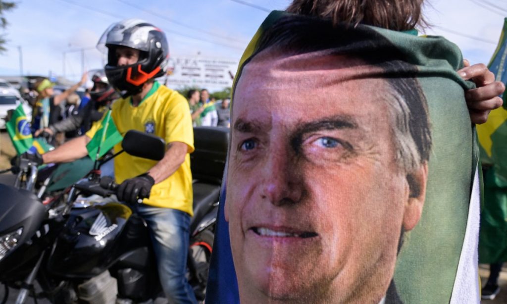 PL barra 40 mil inscrições falsas para evento de Bolsonaro e cita medidas legais
