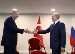 Erdogan se mostra decidido a continuar operações militares contra curdos na Síria