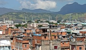 Senado aprova recursos para regularização fundiária em favelas
