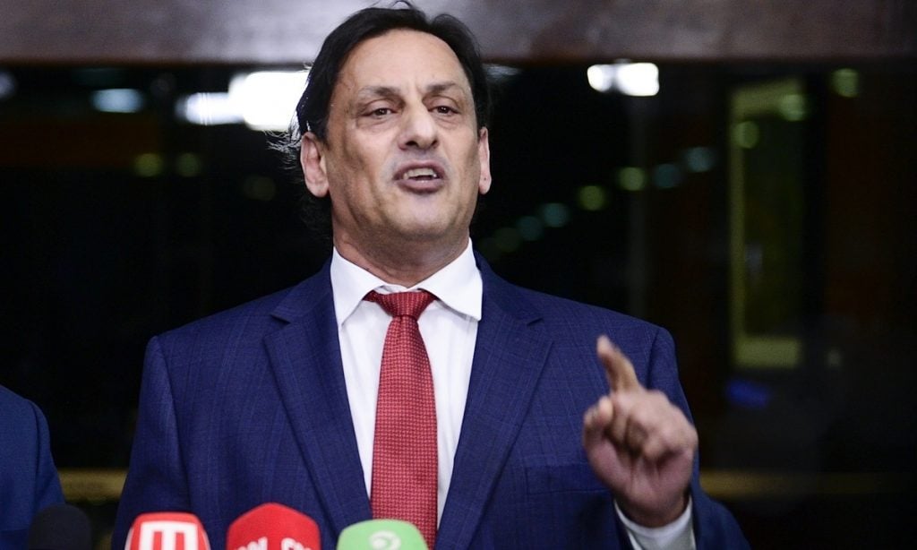 Juiz condena Wassef a indenizar em R$ 20 mil a Jean Wyllys por danos morais