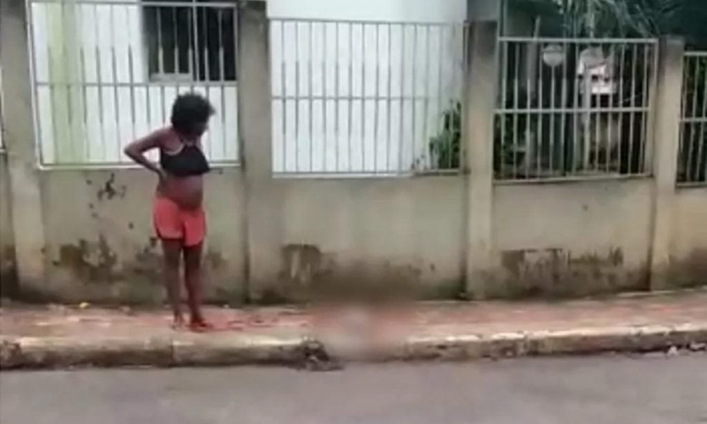 Se você defende ou não o aborto, guarde consigo a imagem desta mulher