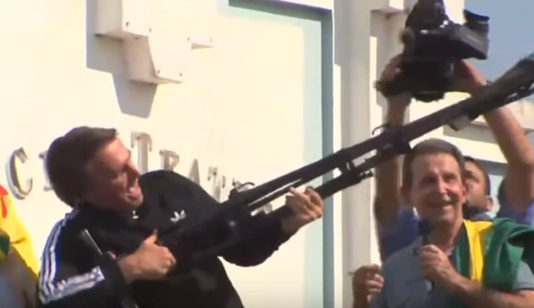 ‘Era em sentido figurado’, alega Bolsonaro sobre chamado a ‘fuzilar a petralhada’ em 2018