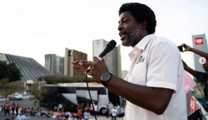 Leonardo Péricles, pré-candidato a presidente pela UP, denuncia ataques racistas