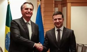 Zelensky conversa com Bolsonaro sobre retomada de exportações de grãos ucranianos