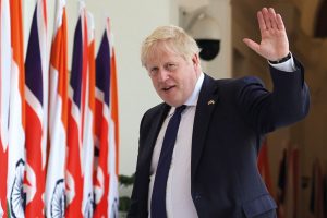 Disputa pela sucessão de Boris Johnson começa no Reino Unido