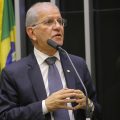 Deputado do PDT diz que Ciro erra ao criticar Lula: ‘Melhor seria focar no Bolsonaro’