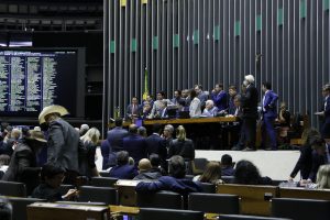 Em um mês, Câmara dos Deputados patrocinou valor recorde de cota a parlamentares