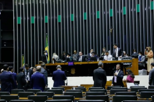 Congresso aprova manter oculto padrinhos do orçamento secreto quando emendas forem remanejadas