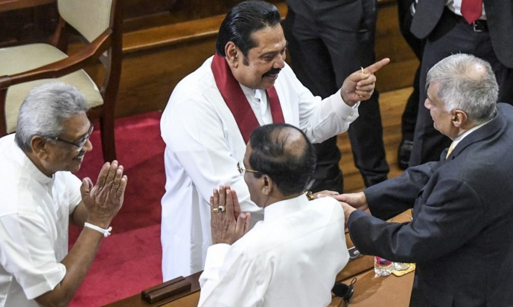 Presidente do Sri Lanka renuncia após fugir para Singapura