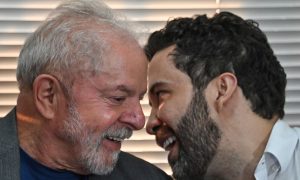 Live de Janones em apoio a Lula bate recorde pessoal nas redes