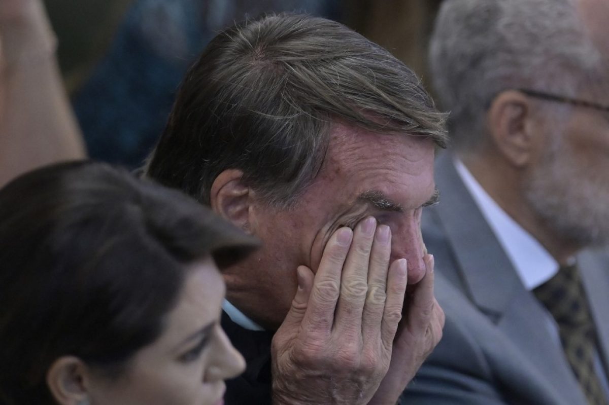 Bolsonaro &eacute; reprovado por 57% e aprovado por 37%, aponta Ipec - CartaCapital