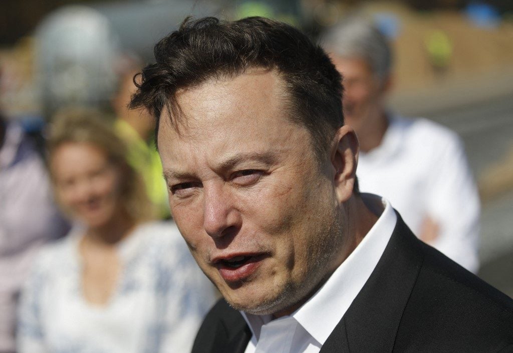 Musk, o absolutista