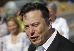 MP pede ao TCU o cancelamento de contratos do governo com empresa de Elon Musk