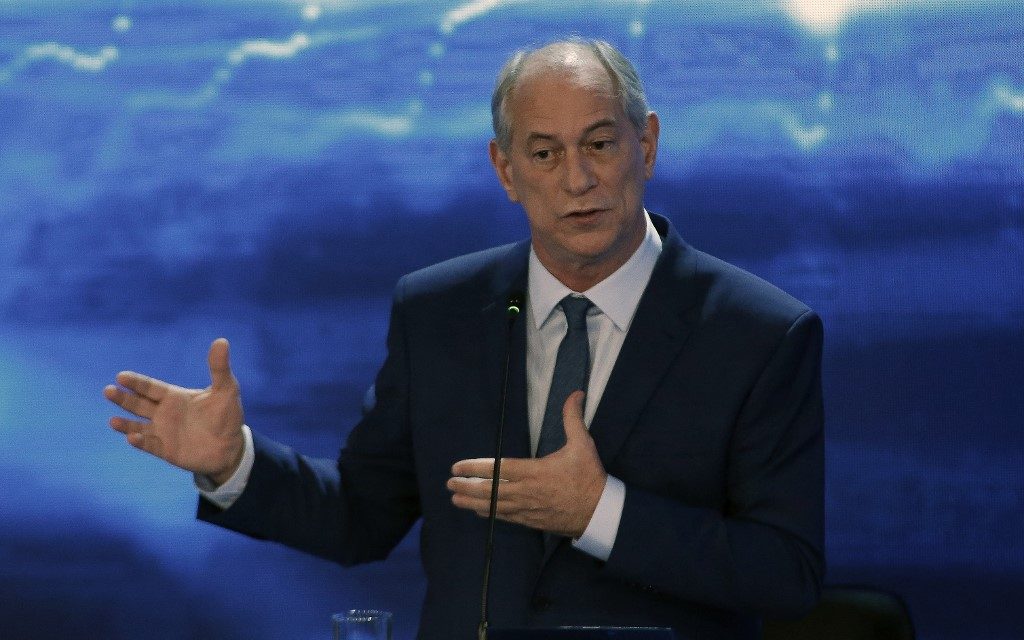 Entre ‘favelados’ e o ‘fundão da África’, negros e pobres entendem muito bem, Ciro
