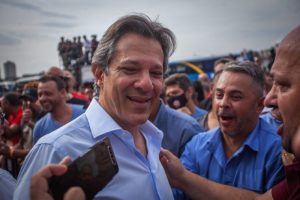 Sem Bolsonaro, talvez estivéssemos naquela boa alternância PT-PSDB, diz Haddad