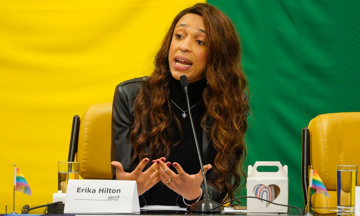 Bolsonaristas espalham fake news de que Erika Hilton será ministra de Lula; deputada desmente