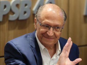 Alckmin diz não ter falado com Lula sobre deixar ministério: 'Cargo de ministro é de confiança do presidente'