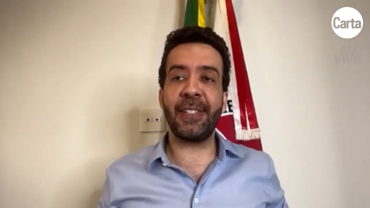 ‘A minha função é distrair o gado’, diz Janones sobre papel na campanha de Lula