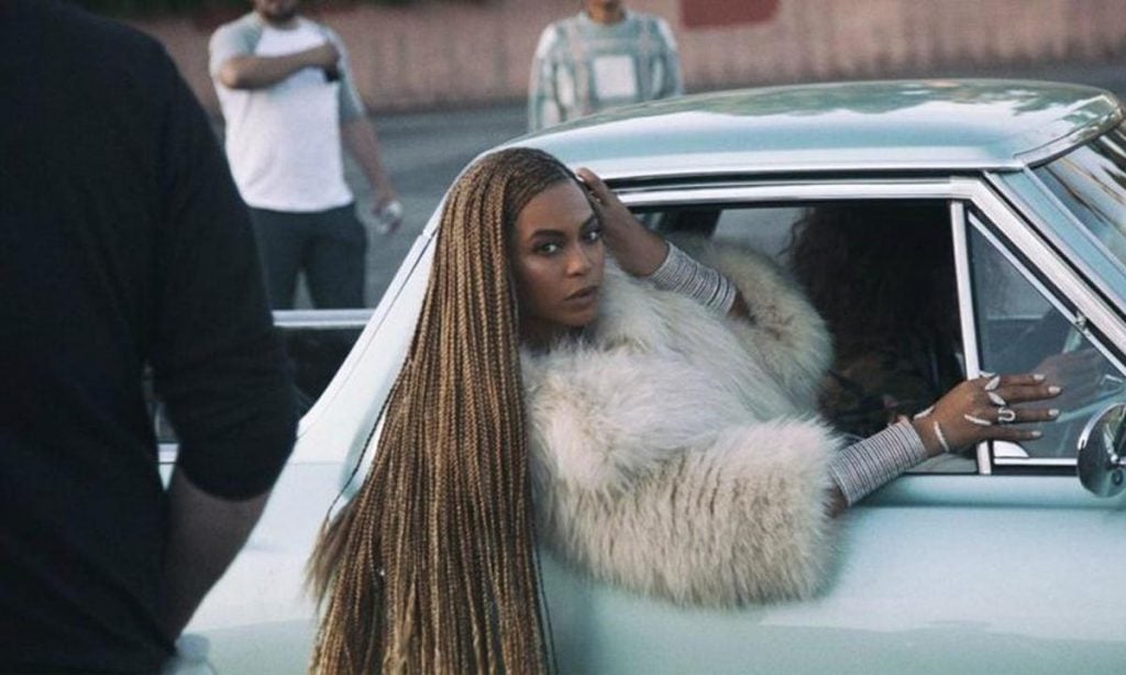 Equipe de Beyoncé ameaça processar produtora de filme sobre Bolsonaro por uso indevido de música