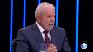'O Bolsonaro não manda nada, é refém do Congresso Nacional', diz Lula no JN