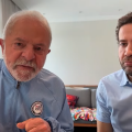 ‘Única possibilidade de o auxílio continuar é a gente ganhar as eleições’, diz Lula, em live com Janones