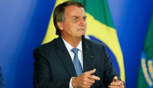 Sem apresentar provas, Bolsonaro diz que sofre ameaças e chantagem por indicações para tribunais superiores