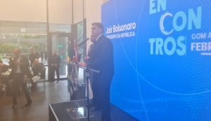 Em discurso a banqueiros, Bolsonaro xinga Lula e recorre a clichês sobre Cuba e Venezuela