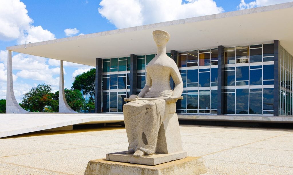 Maioria do STF aprova projeto de reajuste de 18% para salários de juízes e servidores, com teto de R$ 46,3 mil