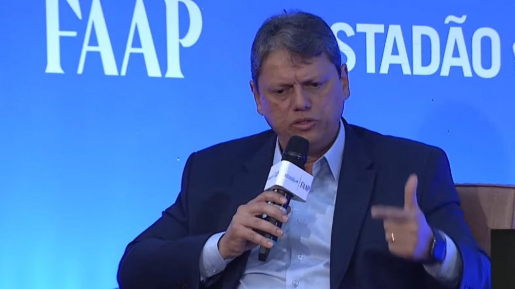 Tarcísio diz que carta em defesa da democracia ‘é o fim da picada’