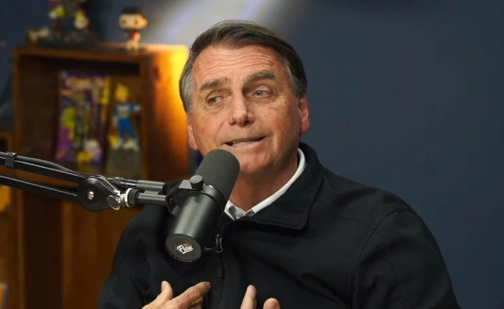 Bolsonaro volta a defender compras de Viagra e próteses penianas para o Exército
