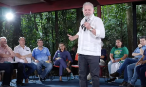 Lula defende a geração de empregos formais: ‘Entregador não pode ser considerado empreendedor’