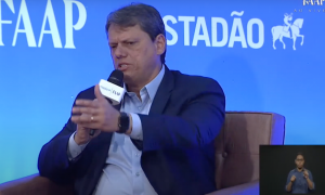 Candidato de Bolsonaro, Tarcísio defende empresários e diz que operação foi ‘extrapolação’