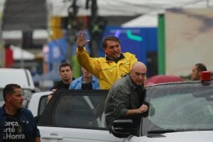 Bolsonaro foi o candidato mais votado em territórios controlados por milícias no Rio