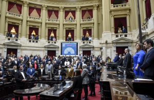 Em sessão tensa, Câmara dos Deputados da Argentina repudia atentado contra Cristina