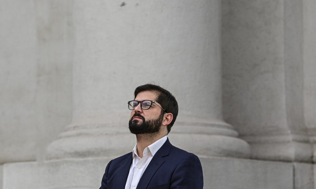 Após derrota em referendo, Boric anuncia mudanças em ministérios importantes