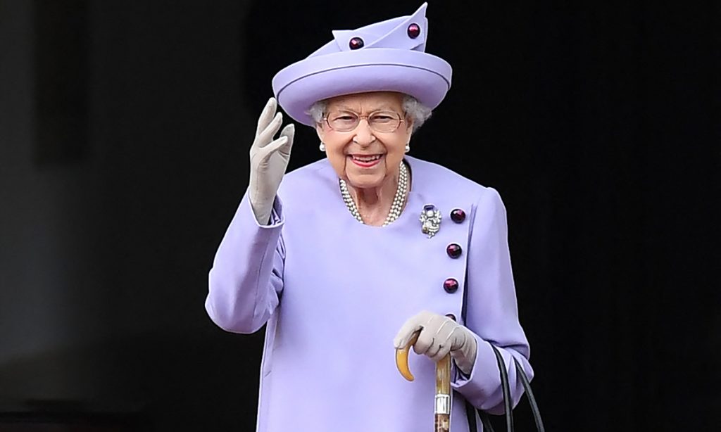 Para diplomata, a Inglaterra foi símbolo de modernidade durante o reinado de Elizabeth II