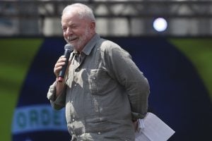 Pesquisa FSB: Lula lidera com 41% no 1º turno e tem 13 pontos de vantagem para Bolsonaro no 2º