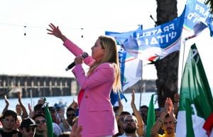Eleições legislativas: campanha chega ao fim na Itália, com vantagem para a extrema-direita