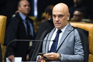 Moraes cita 'independência' e 'autonomia' e se diz contrário a mandato para ministros do STF