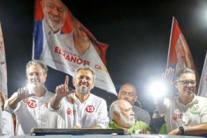 Ipec: no Ceará, Elmano tem 44% dos votos válidos, contra 37% de Capitão Wagner