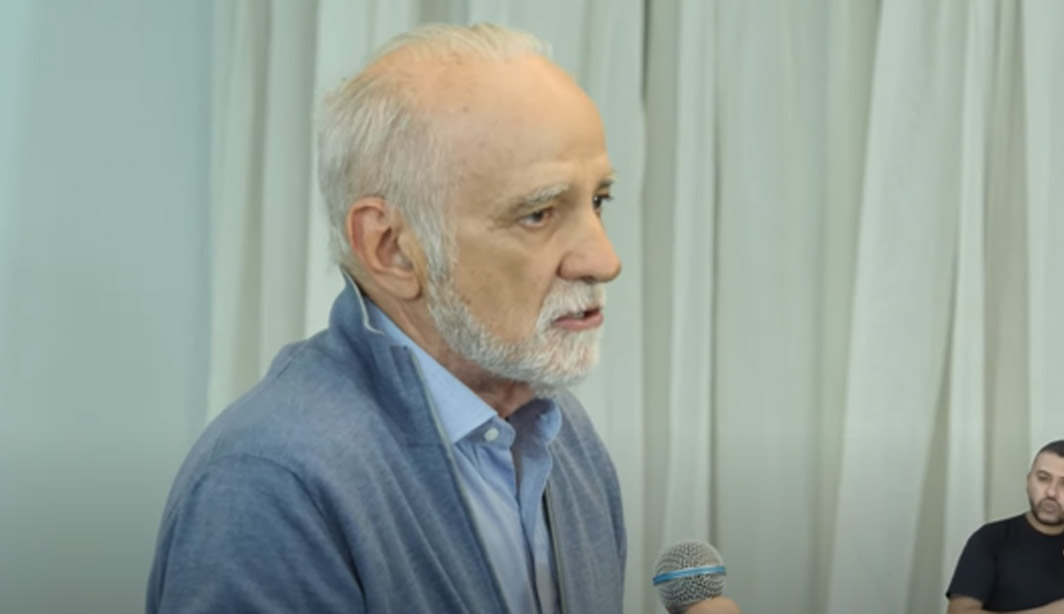 André Lara Resende pede vitória de Lula no 1º turno para ‘pensarmos imediatamente no futuro’