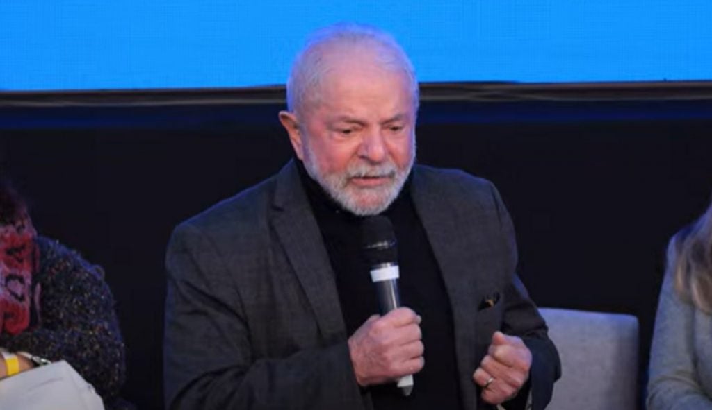 Lula pede bancada forte no Congresso para 'desonerar o salário e onerar os mais ricos'